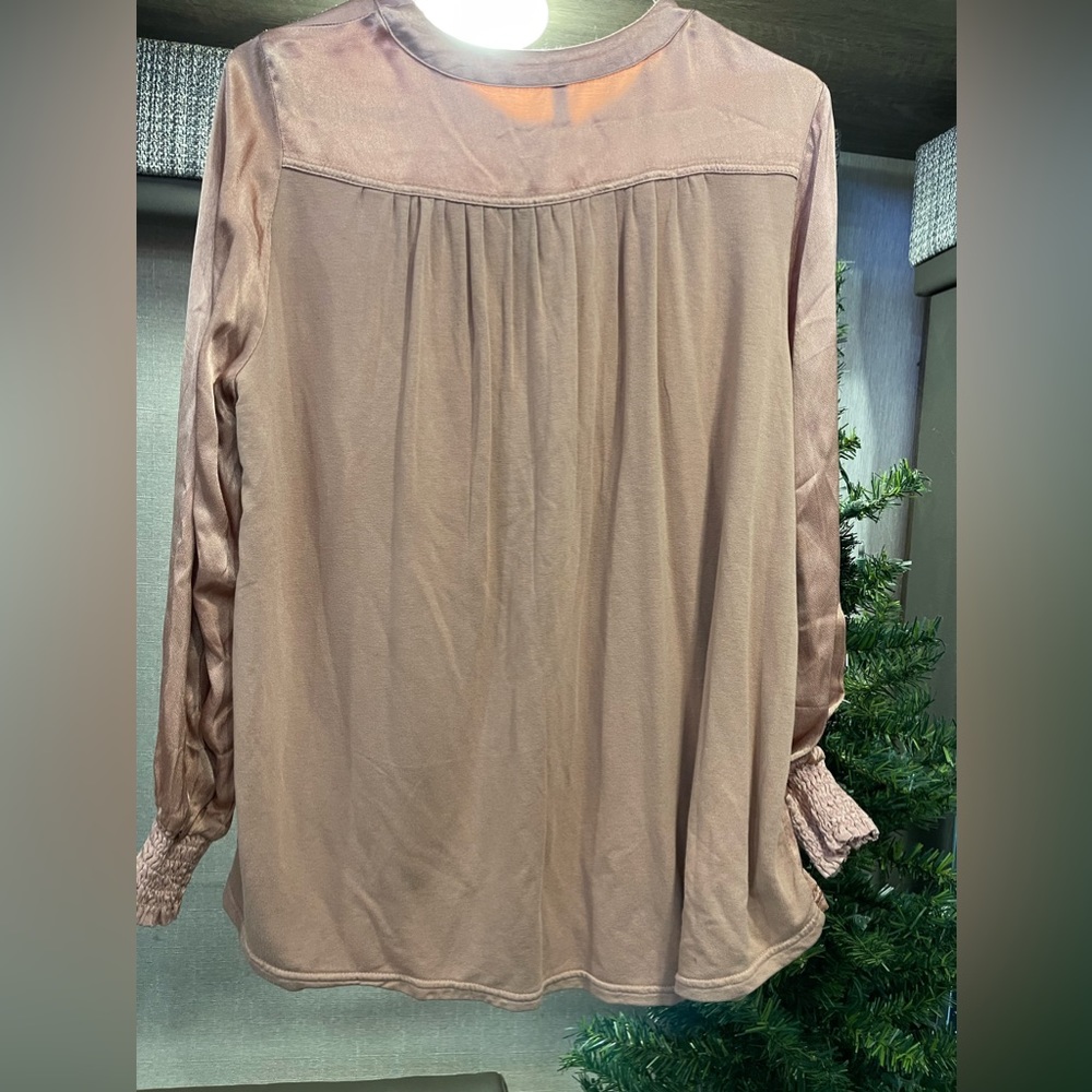 Women blouse - Picture 4 of 4